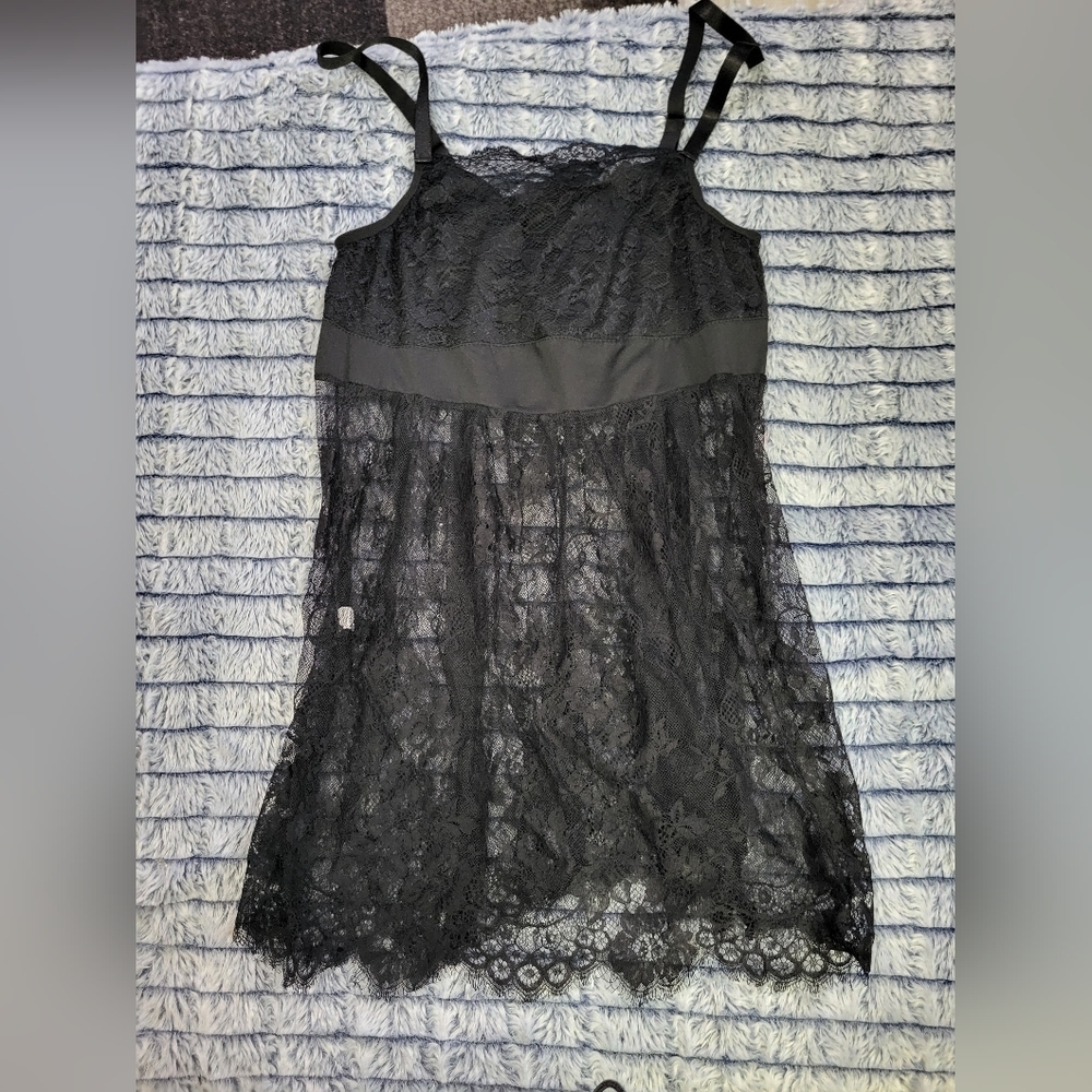 SHEIN Black Lace Chemise‎